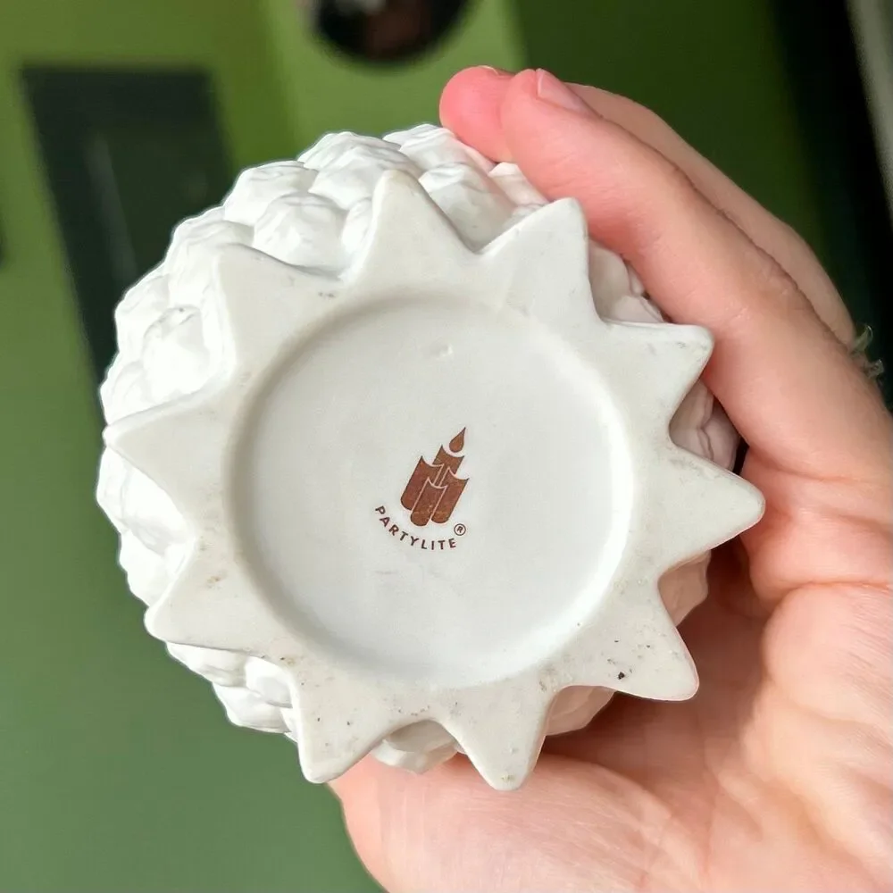 VTG White Pineapple Partylite Unique Tealight Candle Holder Accent Display - Picture 3 of 8